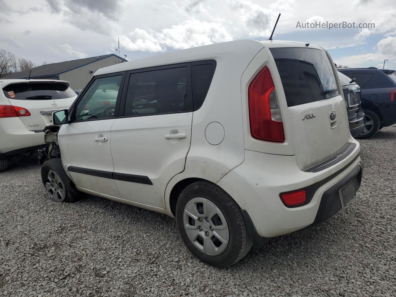 2013 Kia Soul  White vin: KNDJT2A58D7491500