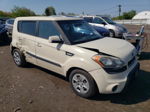 2013 Kia Soul  Beige vin: KNDJT2A58D7500888