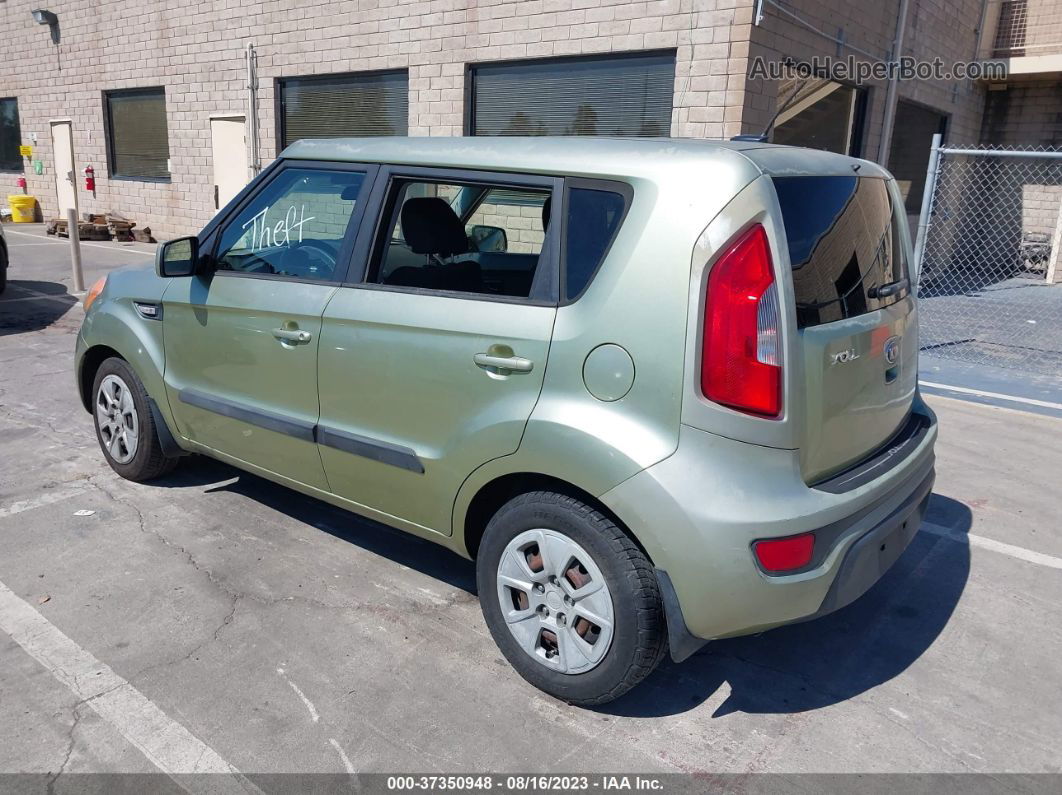 2013 Kia Soul Base Зеленый vin: KNDJT2A58D7601168