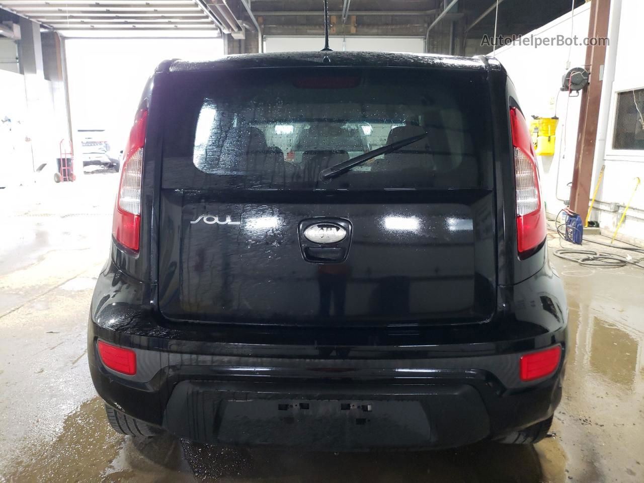 2013 Kia Soul  Black vin: KNDJT2A58D7751300