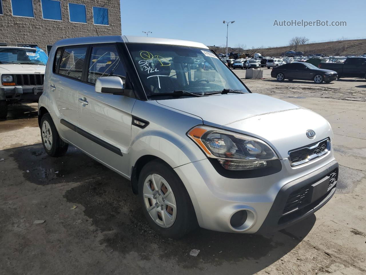 2012 Kia Soul  Серебряный vin: KNDJT2A59C7377407