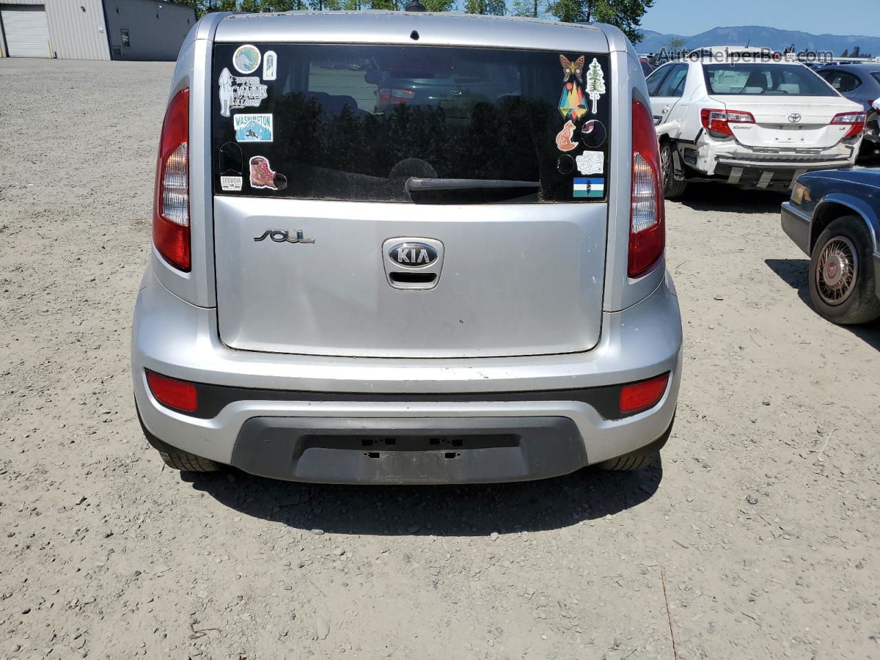 2013 Kia Soul  Silver vin: KNDJT2A59D7578838