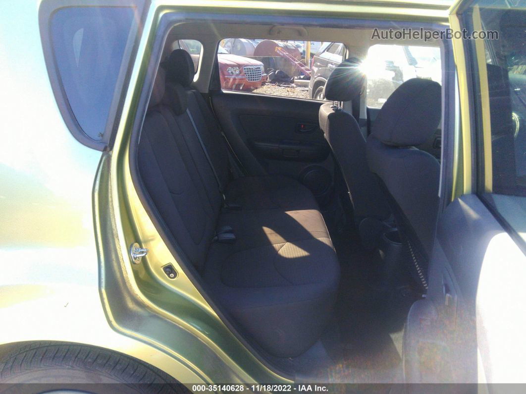 2013 Kia Soul Base Зеленый vin: KNDJT2A59D7602006