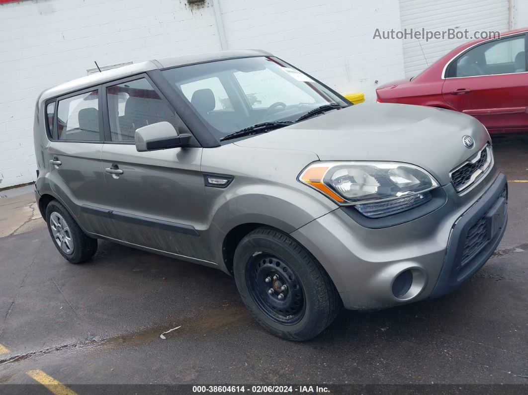 2013 Kia Soul   Silver vin: KNDJT2A59D7615600