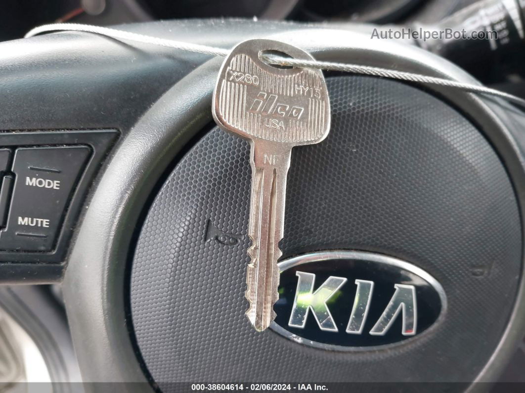 2013 Kia Soul   Silver vin: KNDJT2A59D7615600