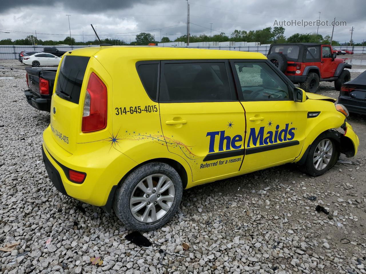 2013 Kia Soul  Yellow vin: KNDJT2A59D7632851