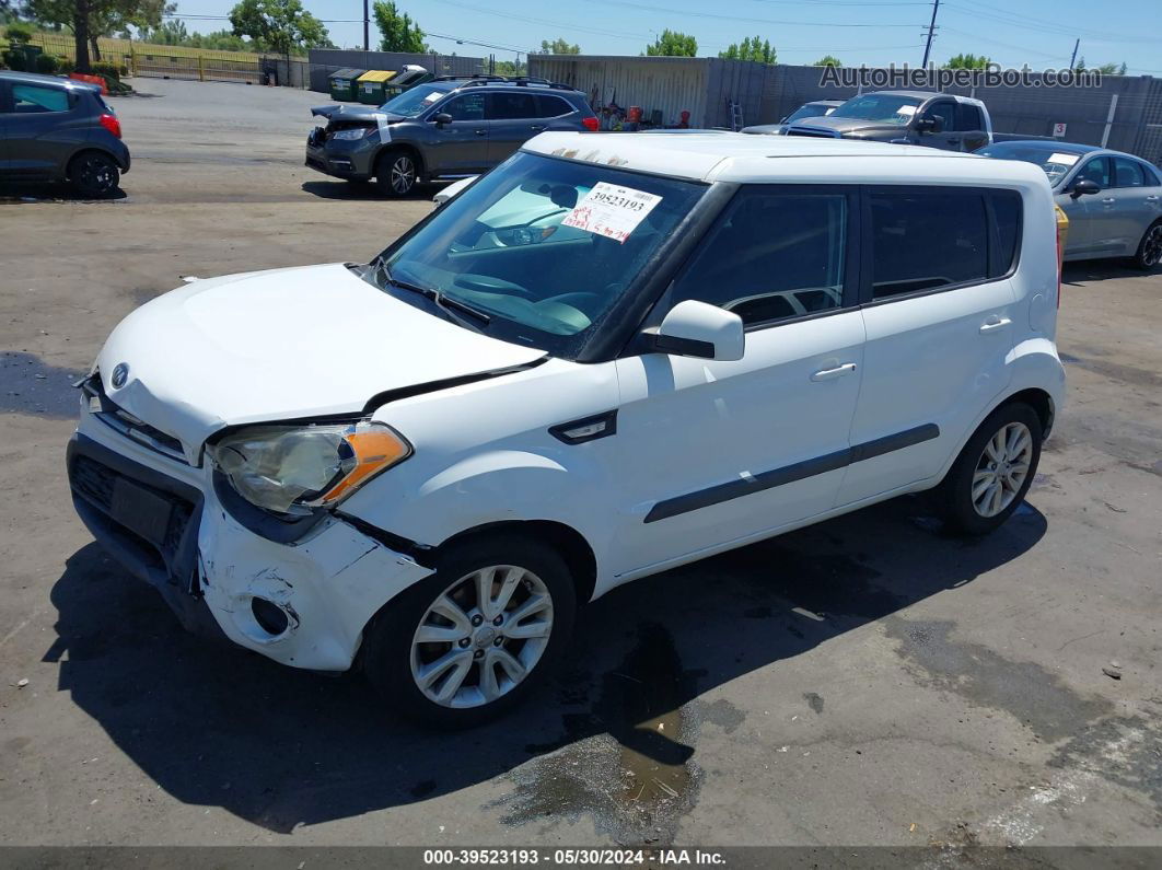 2013 Kia Soul   White vin: KNDJT2A59D7773659