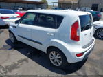 2013 Kia Soul   White vin: KNDJT2A59D7773659