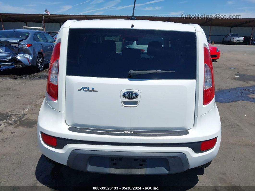 2013 Kia Soul   White vin: KNDJT2A59D7773659