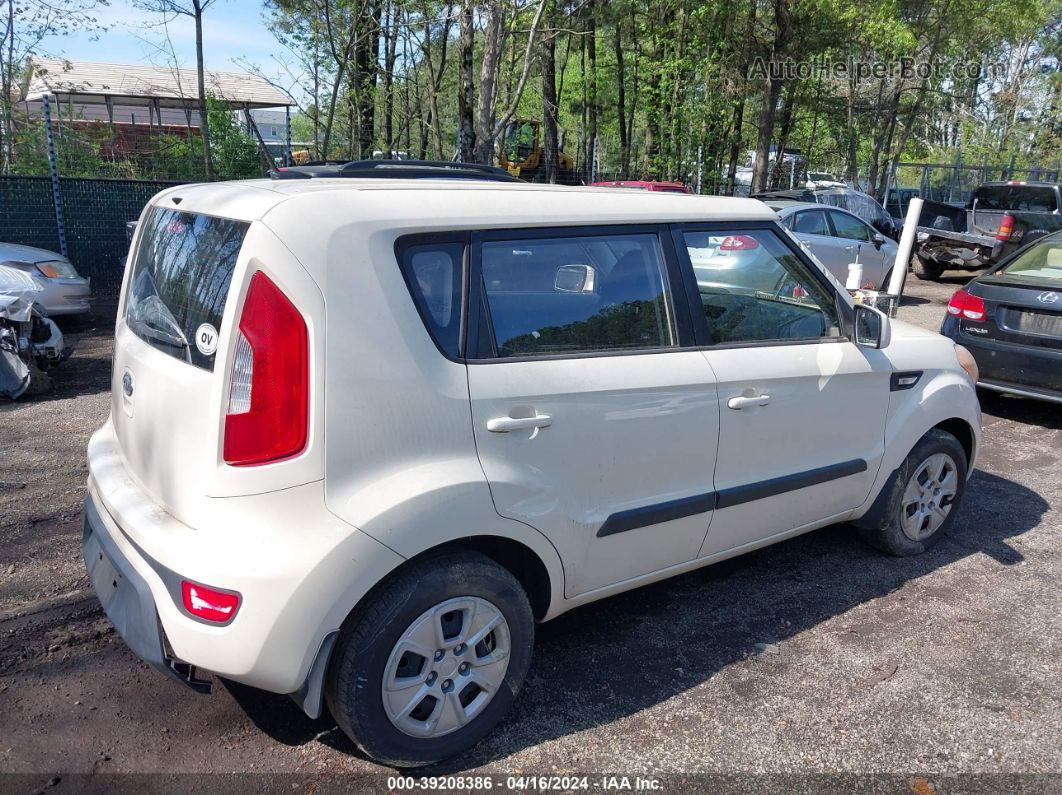 2012 Kia Soul   White vin: KNDJT2A5XC7363726