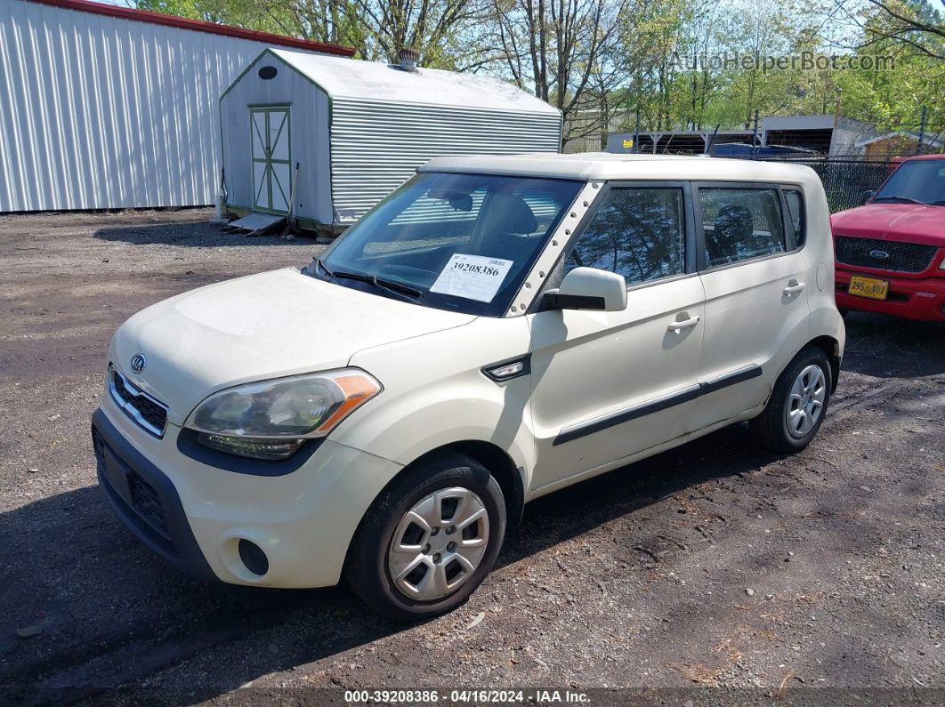 2012 Kia Soul   White vin: KNDJT2A5XC7363726