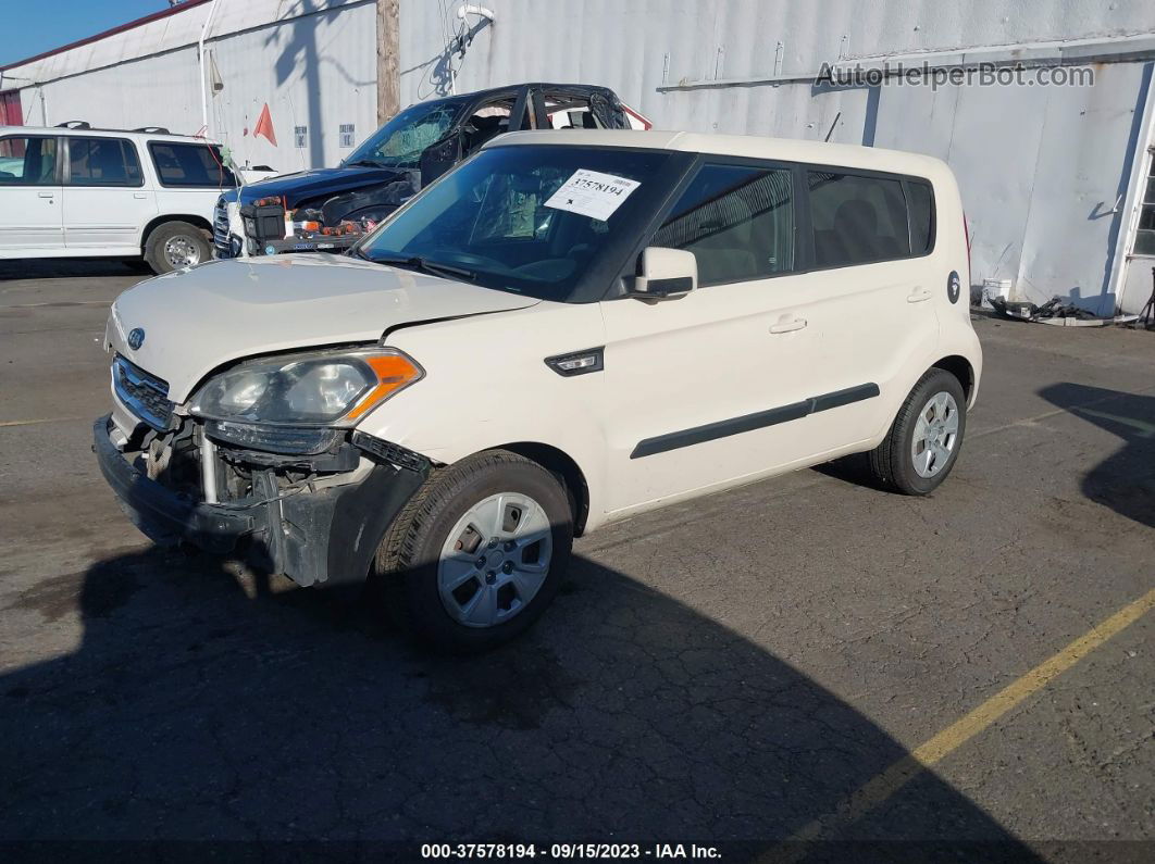 2012 Kia Soul Base White vin: KNDJT2A5XC7435945