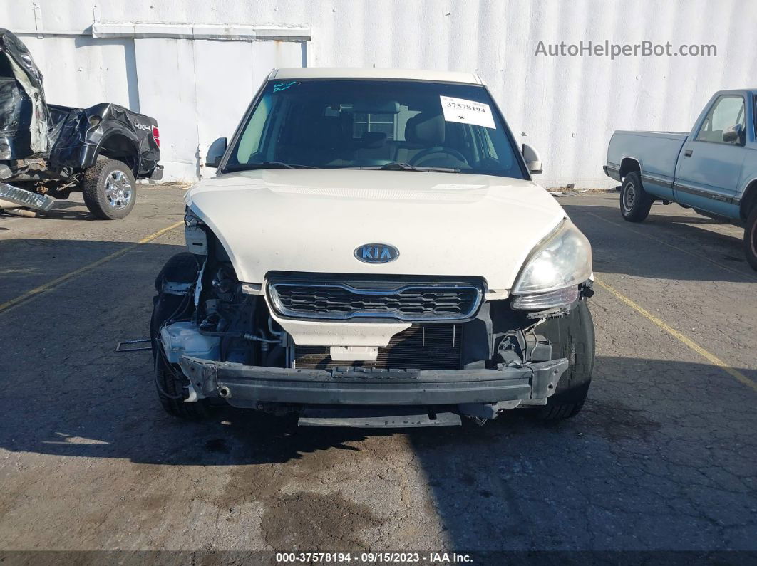 2012 Kia Soul Base White vin: KNDJT2A5XC7435945