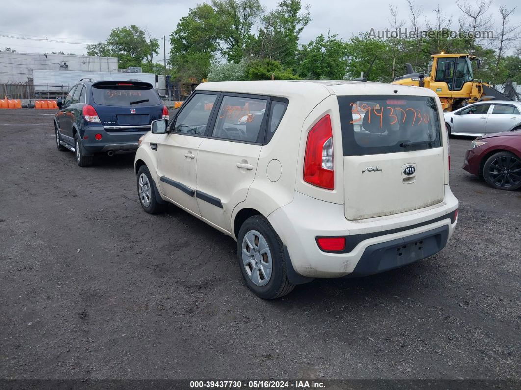 2013 Kia Soul ! Cream vin: KNDJT2A5XD7529387