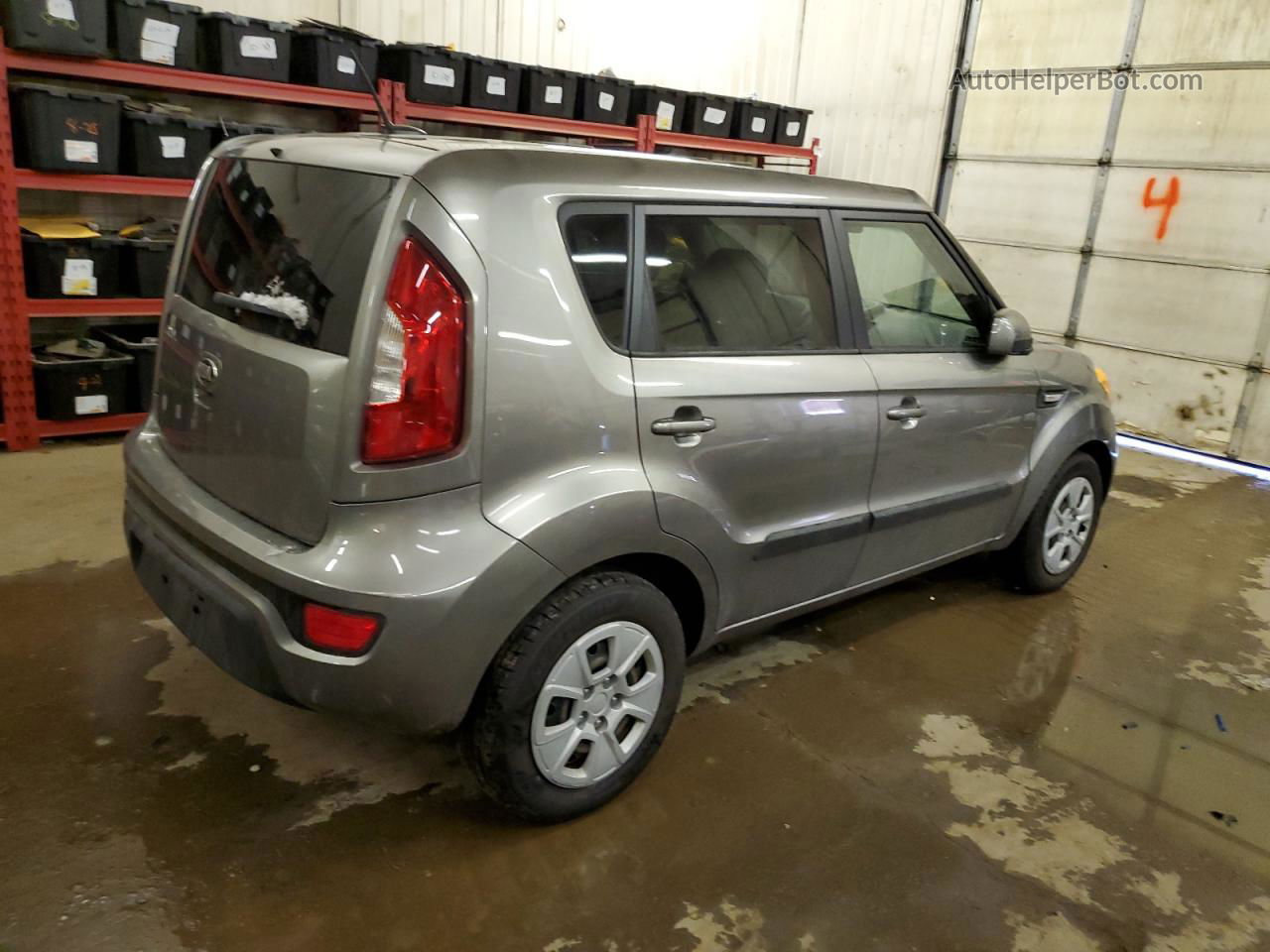 2013 Kia Soul  Gray vin: KNDJT2A5XD7611913