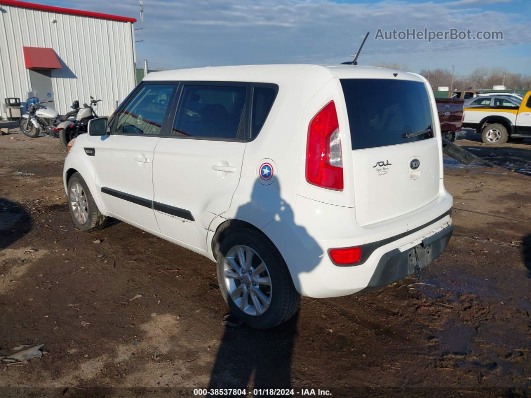 2013 Kia Soul   White vin: KNDJT2A5XD7761620