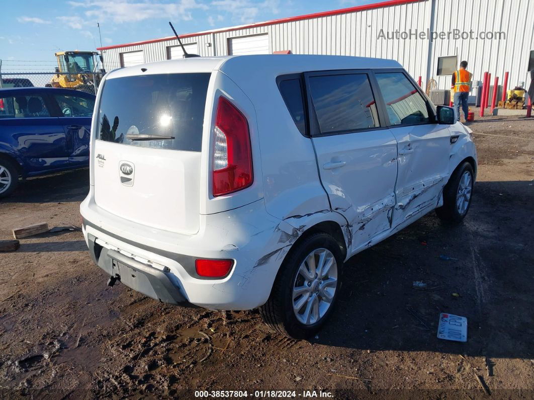 2013 Kia Soul   White vin: KNDJT2A5XD7761620