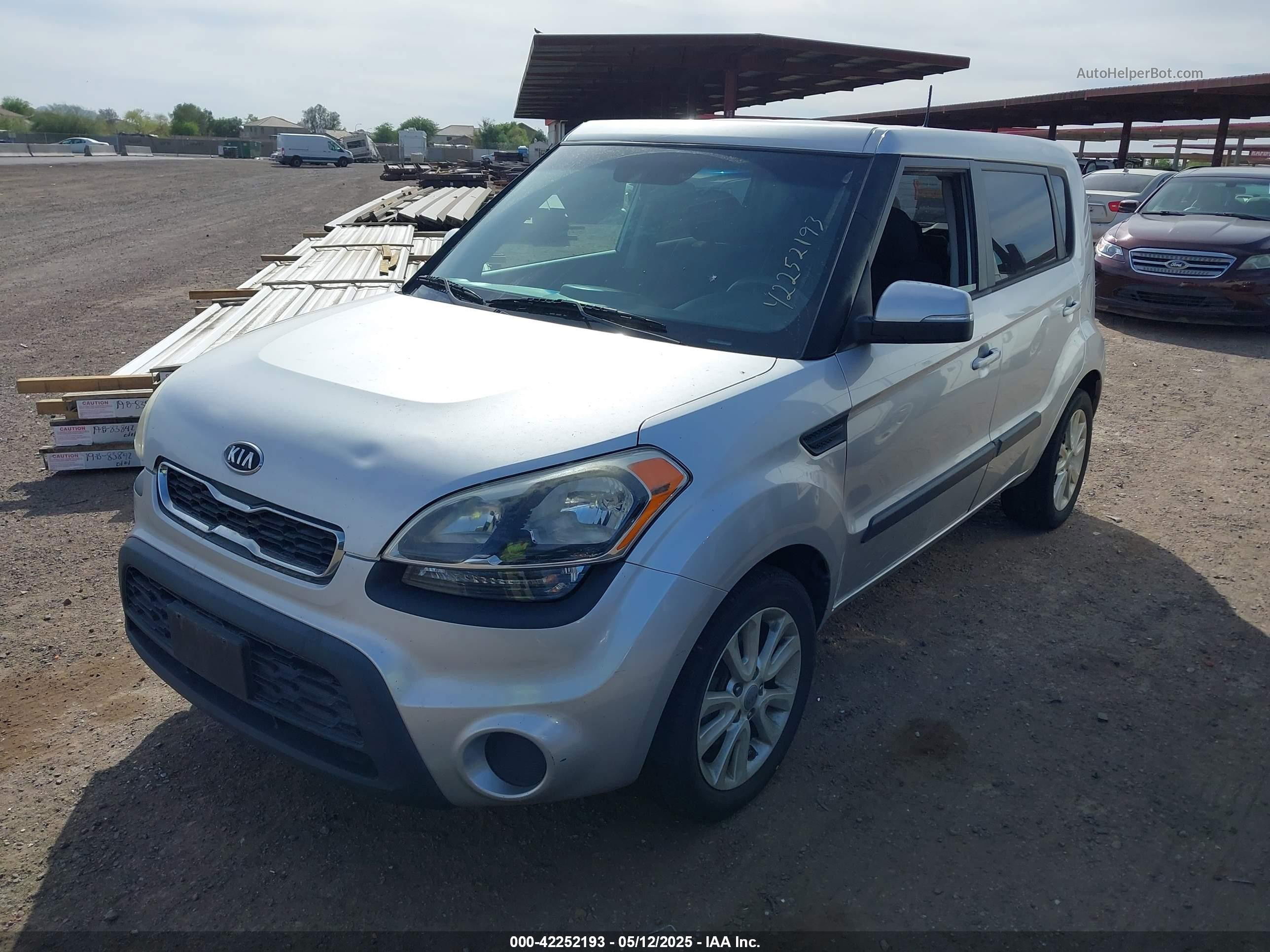 2012 Kia Soul + Silver vin: KNDJT2A60C7379894
