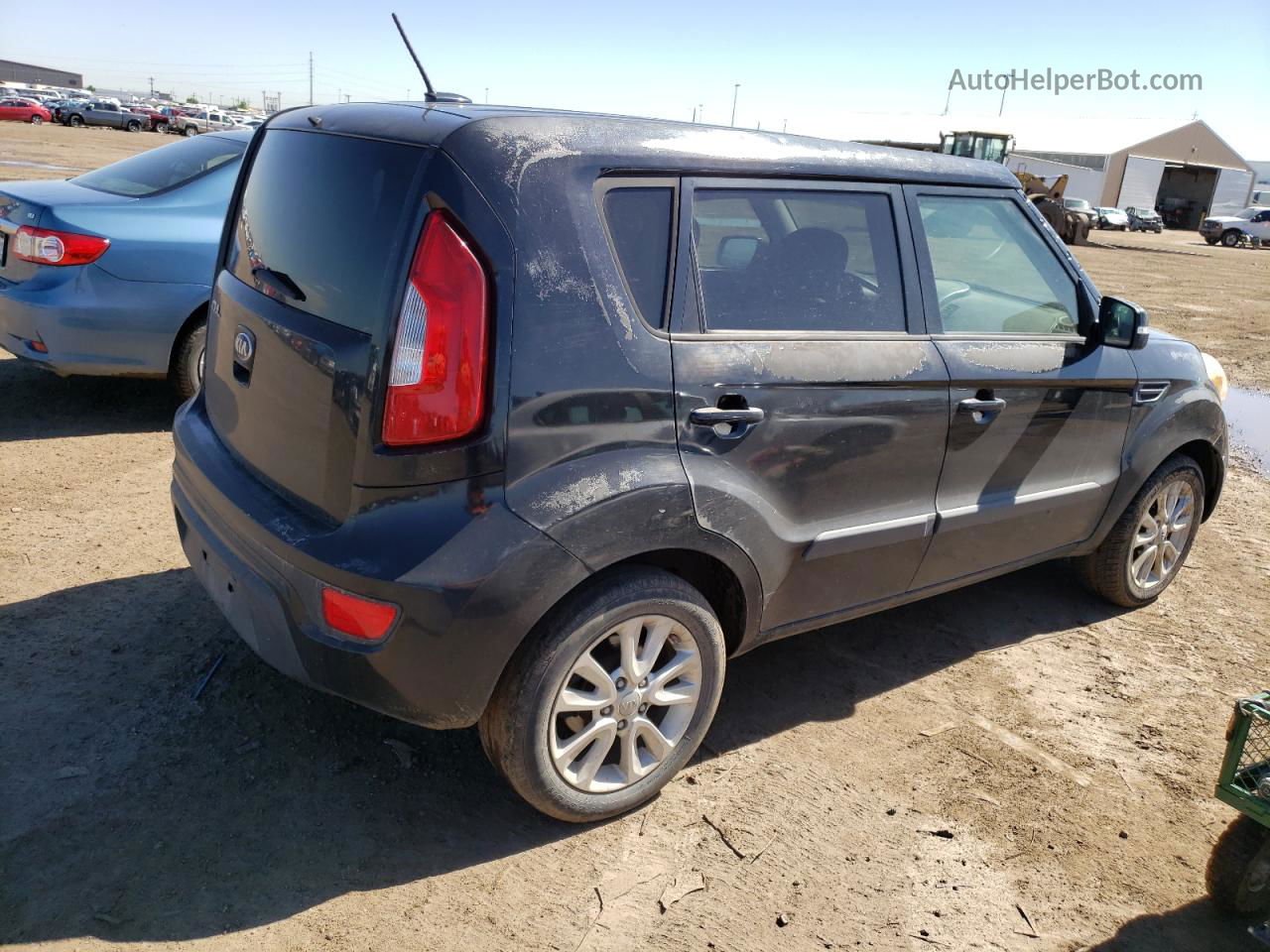 2013 Kia Soul + Black vin: KNDJT2A60D7510193