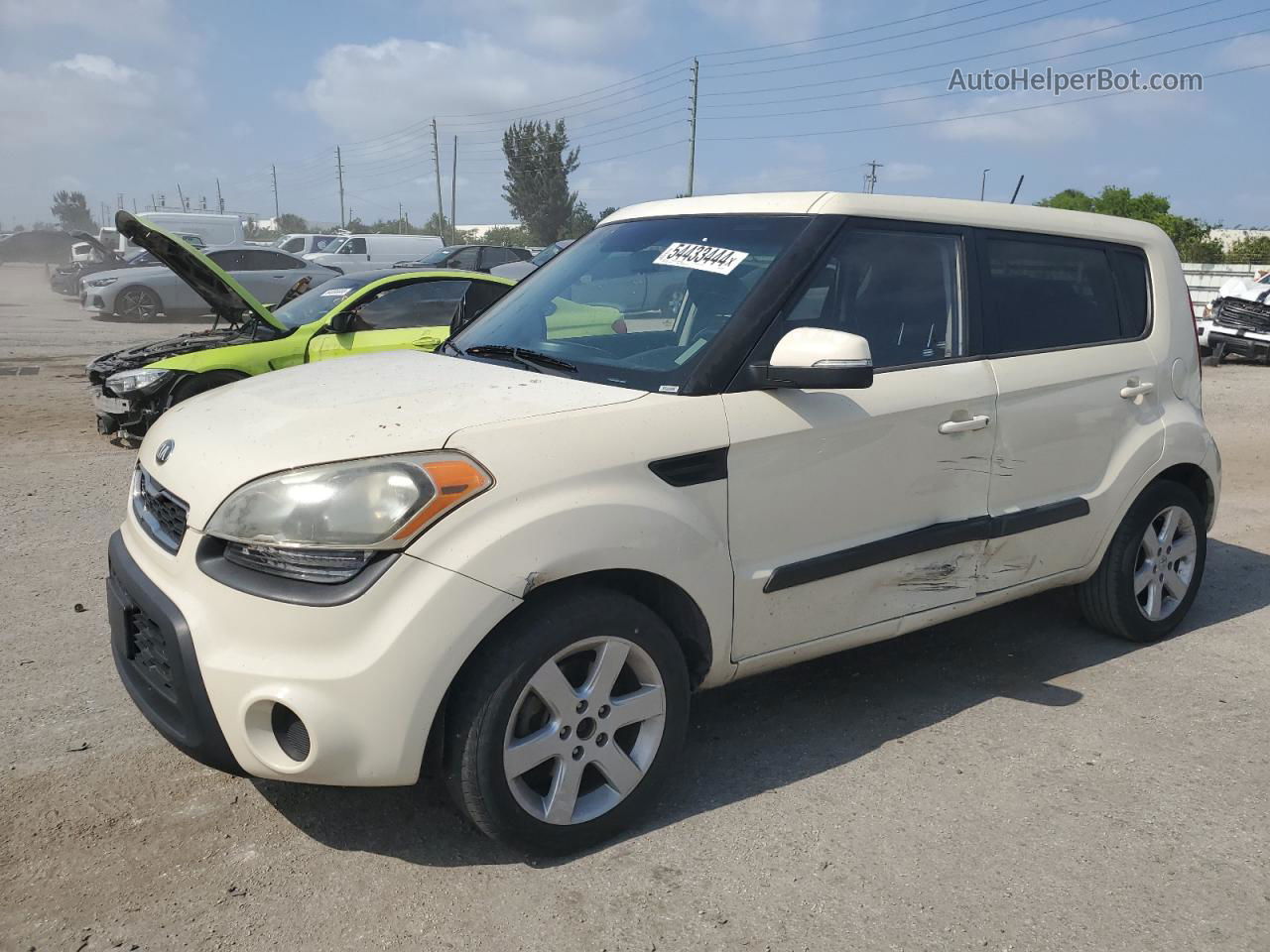 2013 Kia Soul + Beige vin: KNDJT2A60D7526099