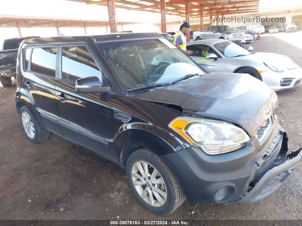 2013 Kia Soul + Black vin: KNDJT2A60D7628258