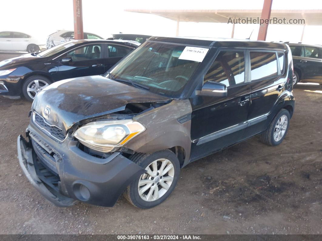 2013 Kia Soul + Black vin: KNDJT2A60D7628258