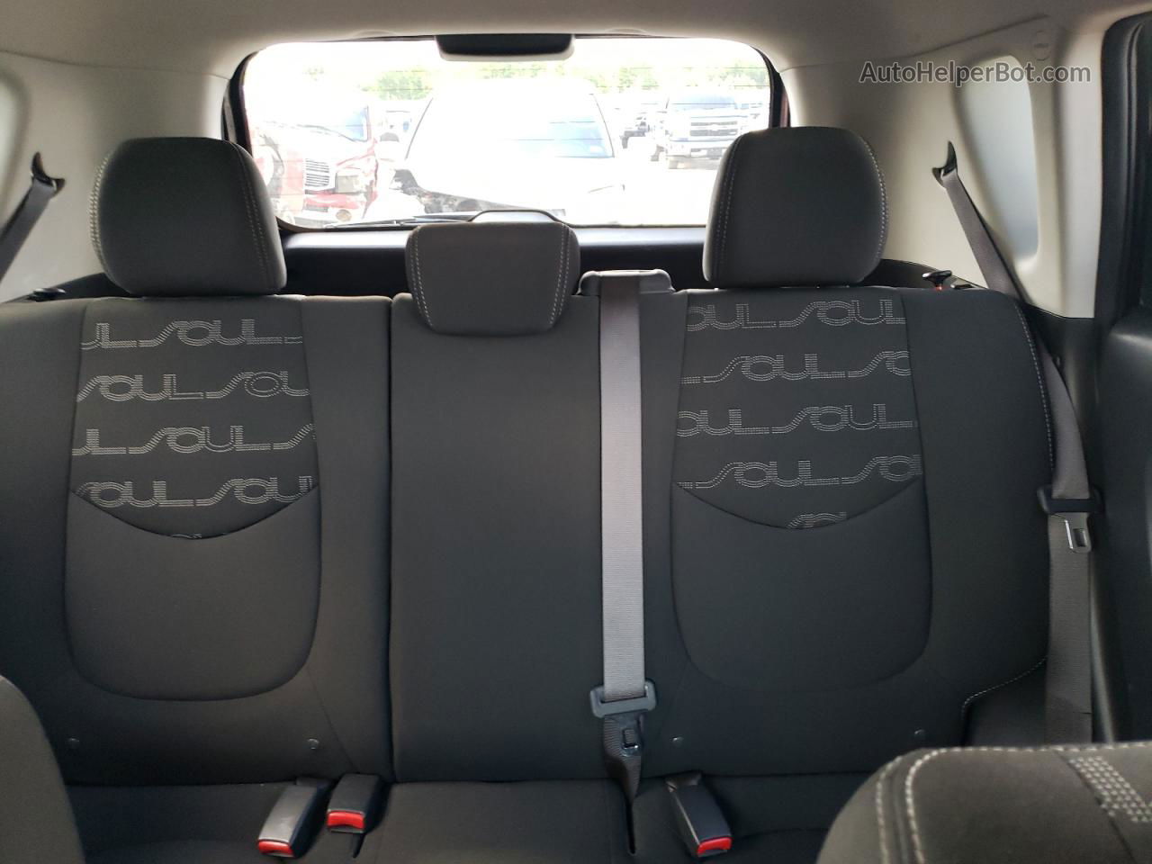 2012 Kia Soul + Black vin: KNDJT2A61C7404169
