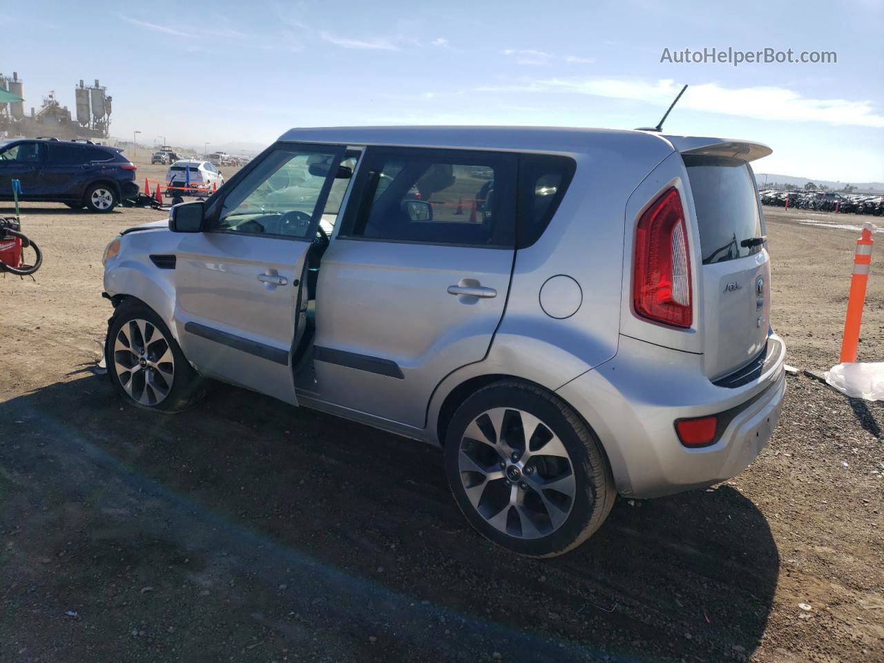 2013 Kia Soul + Silver vin: KNDJT2A61D7492609