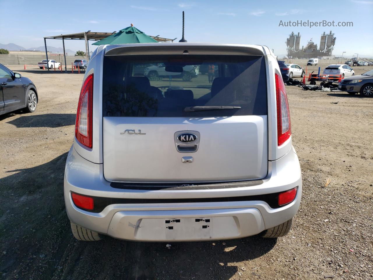 2013 Kia Soul + Серебряный vin: KNDJT2A61D7492609