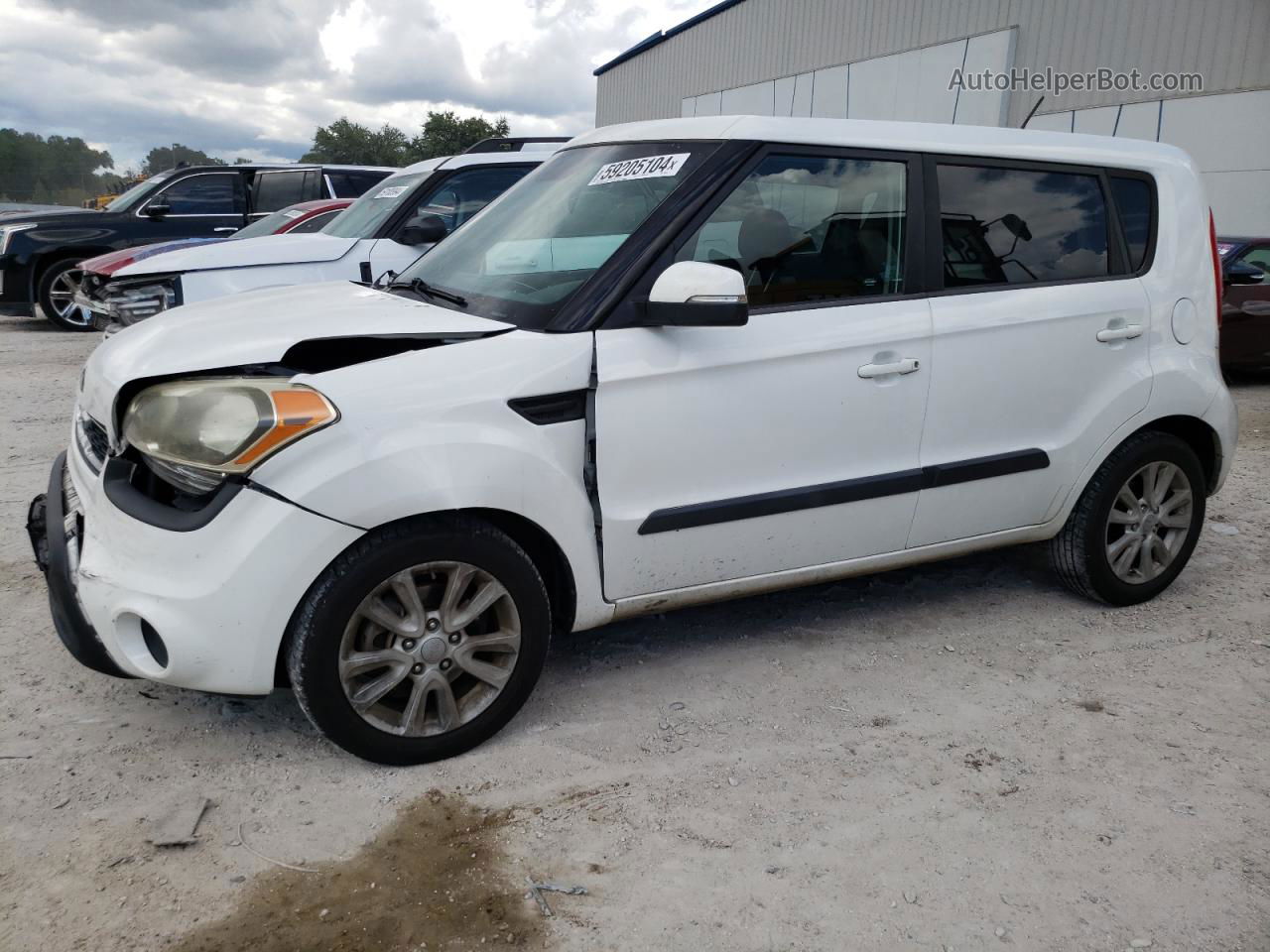 2013 Kia Soul + White vin: KNDJT2A61D7532932