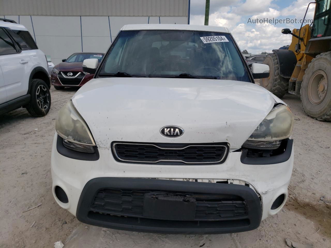 2013 Kia Soul + White vin: KNDJT2A61D7532932