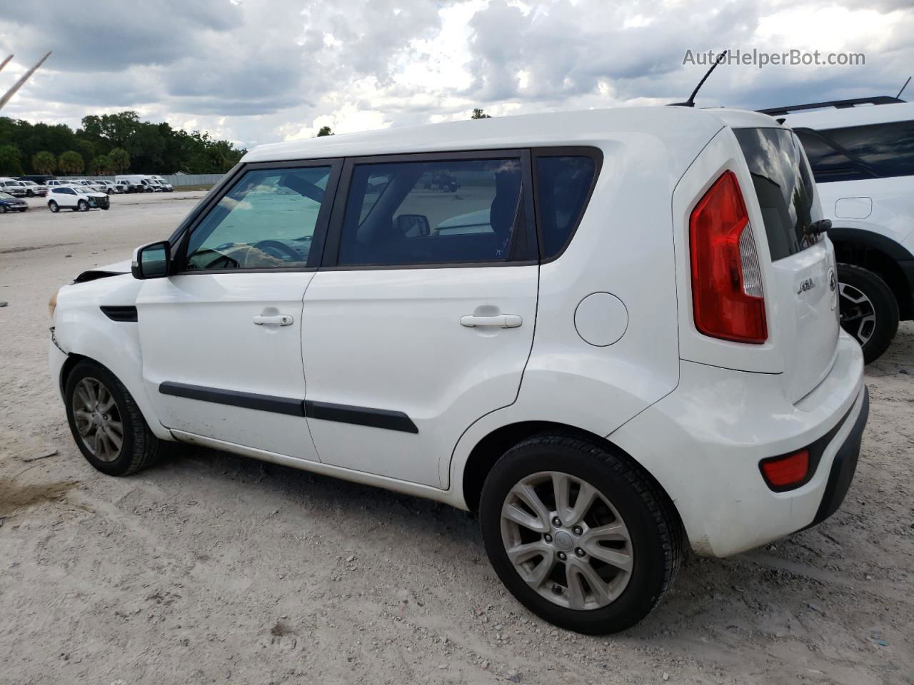 2013 Kia Soul + Белый vin: KNDJT2A61D7532932