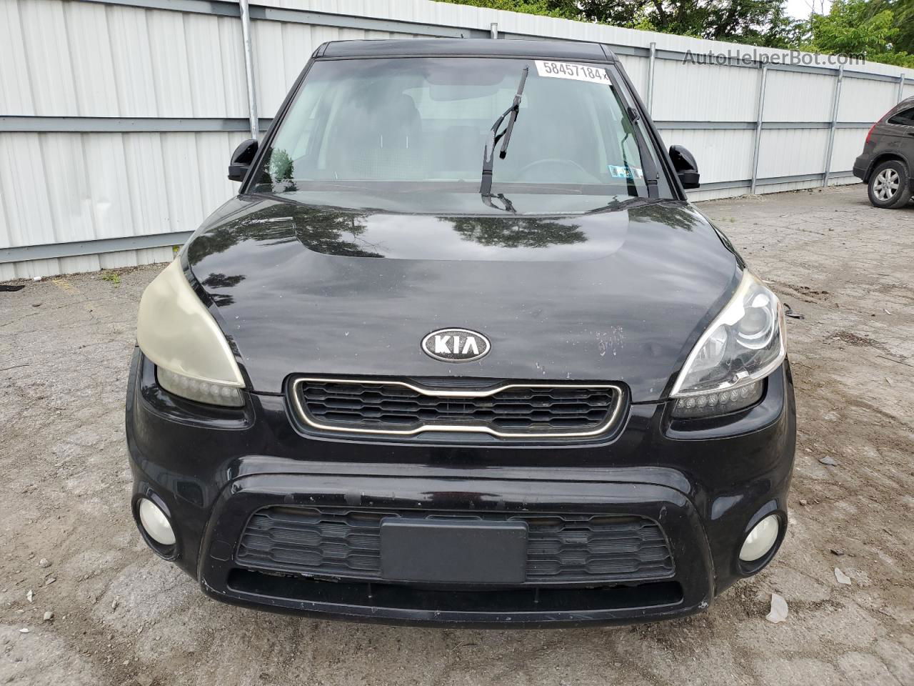 2013 Kia Soul + Black vin: KNDJT2A61D7749414