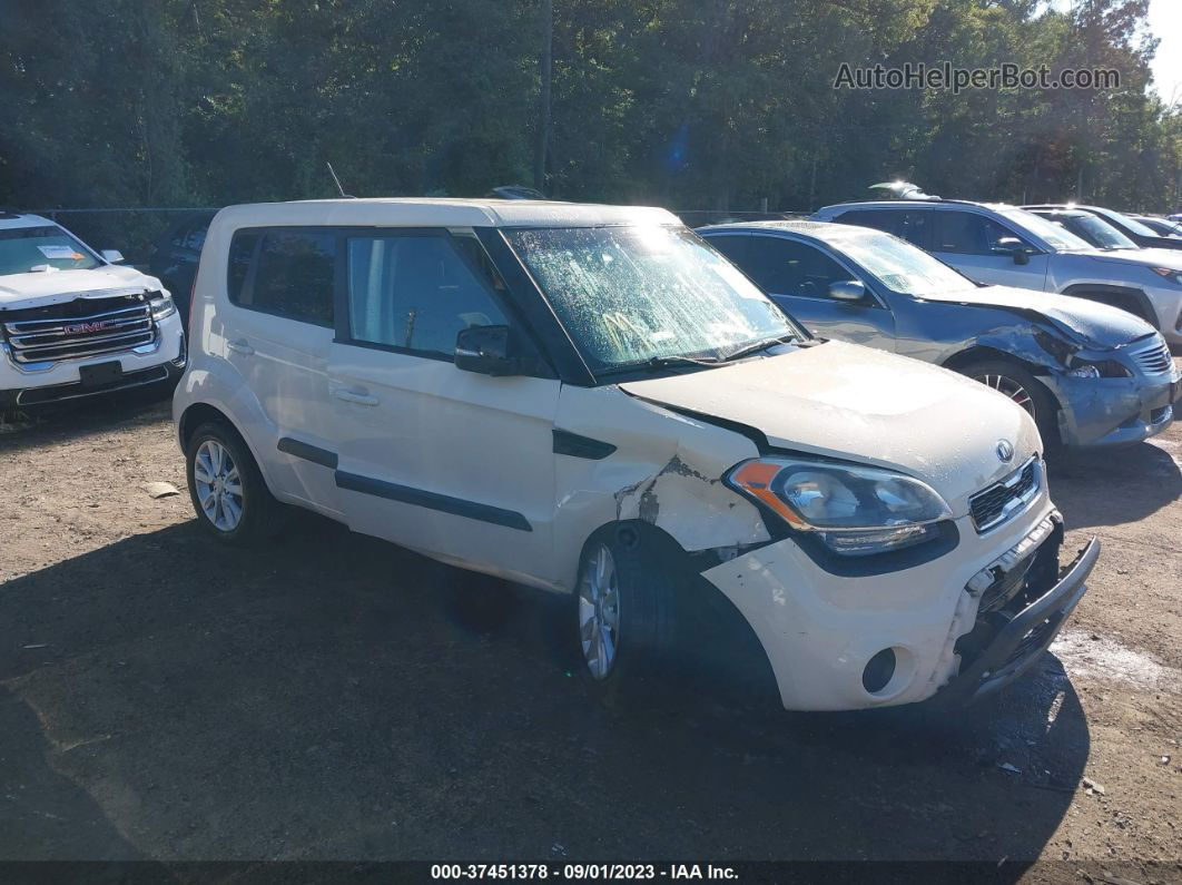 2013 Kia Soul + White vin: KNDJT2A61D7769923