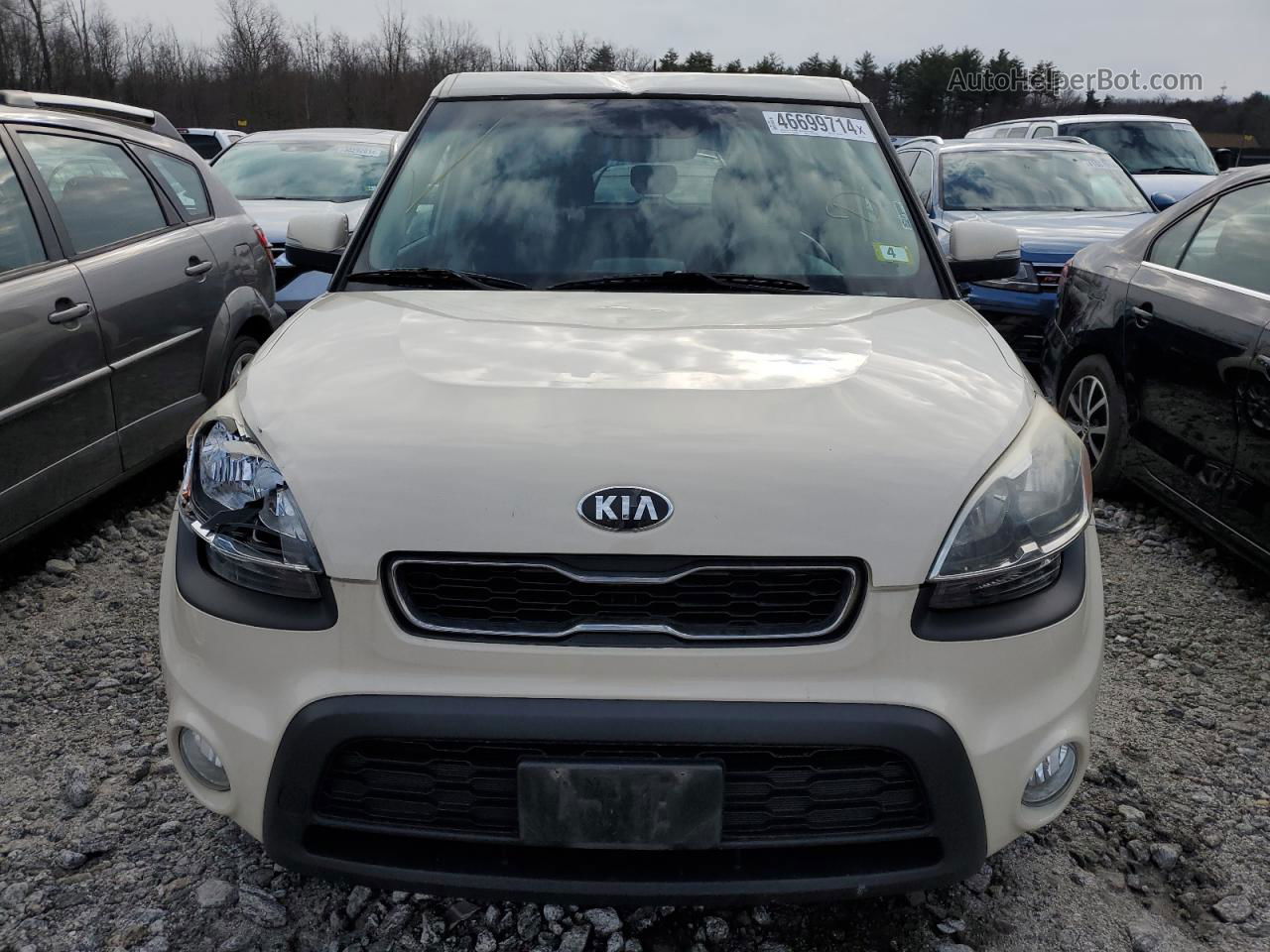 2013 Kia Soul + Cream vin: KNDJT2A61D7775530