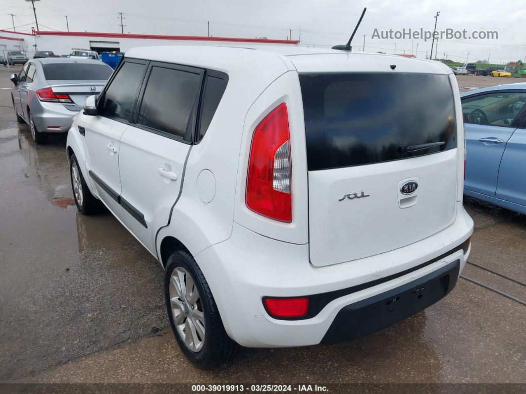 2012 Kia Soul + White vin: KNDJT2A62C7367195