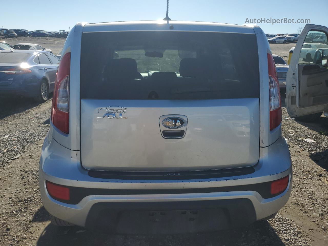 2012 Kia Soul + Серебряный vin: KNDJT2A62C7401782