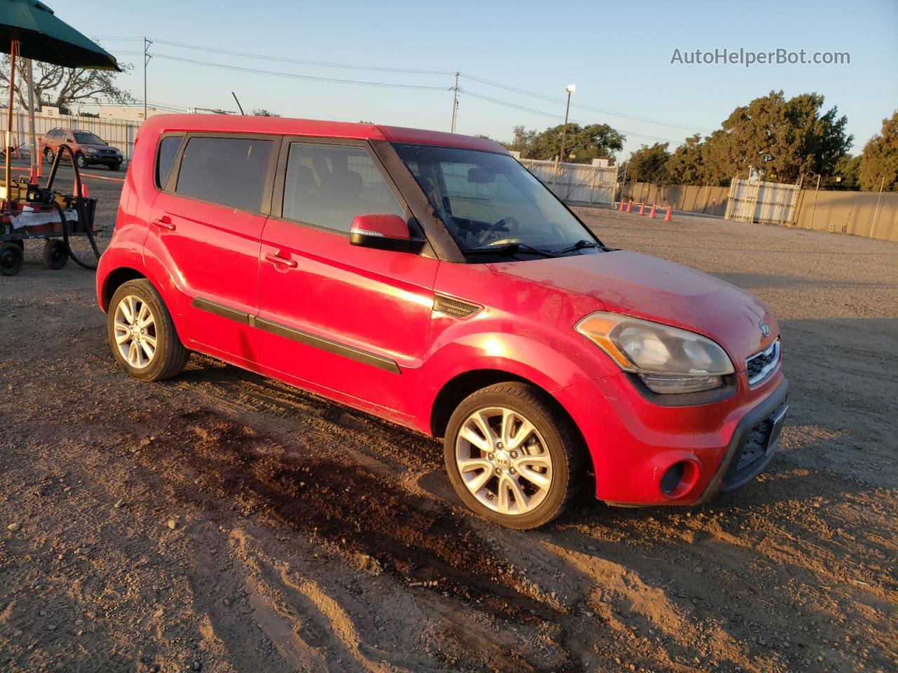 2012 Kia Soul + Red vin: KNDJT2A62C7419408