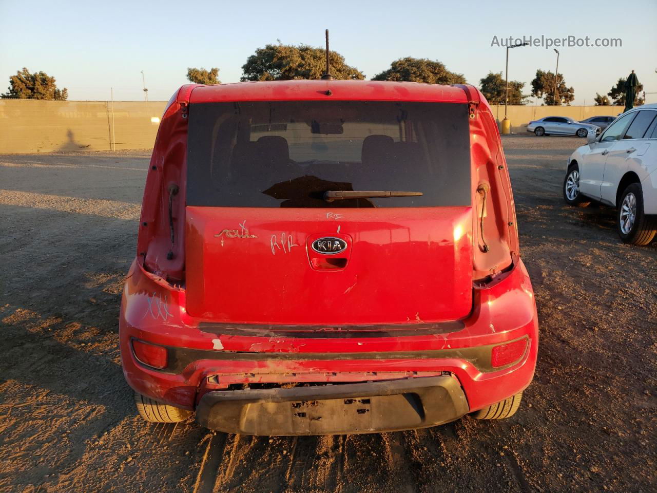 2012 Kia Soul + Red vin: KNDJT2A62C7419408