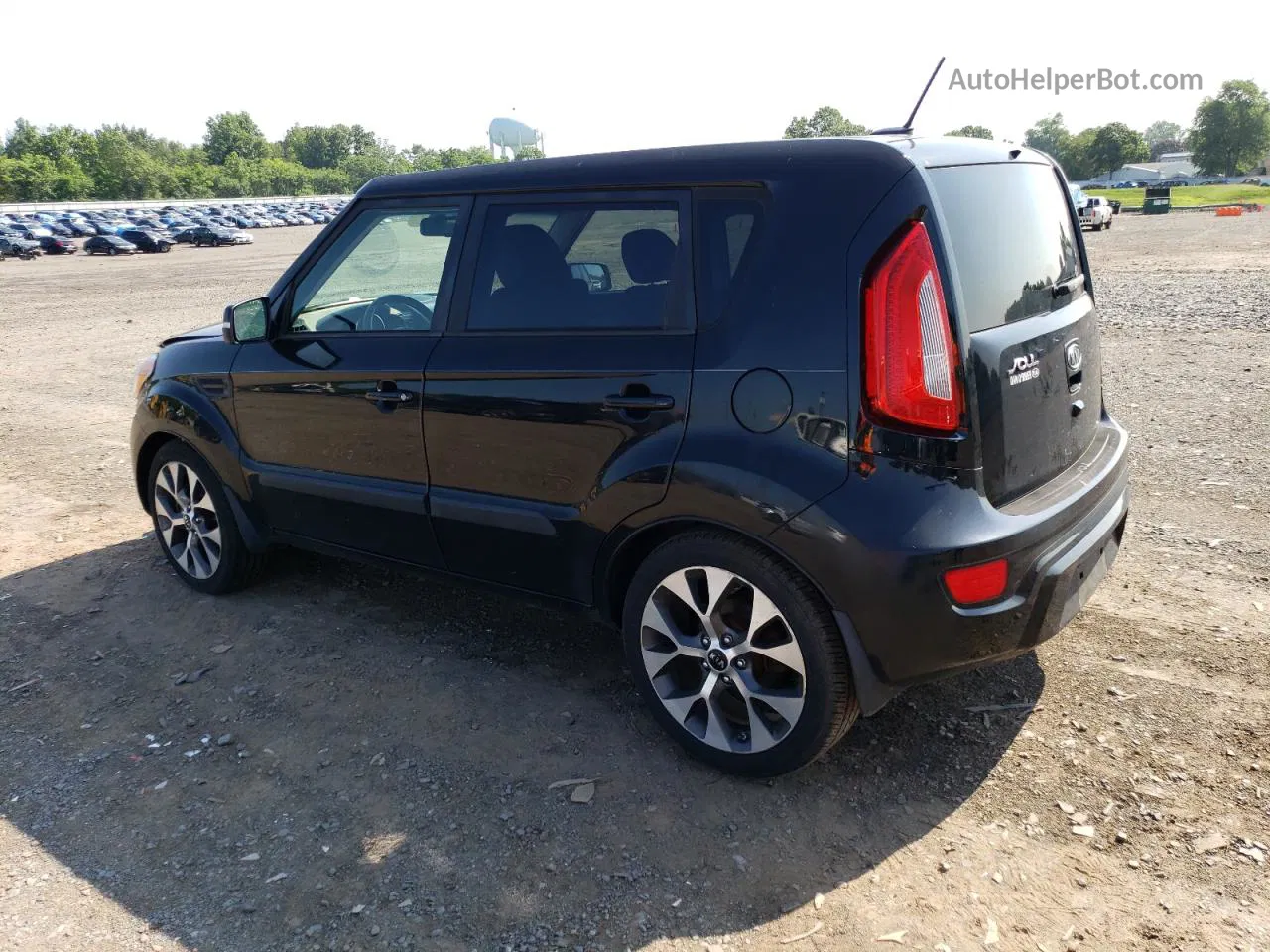 2012 Kia Soul + Black vin: KNDJT2A62C7743281