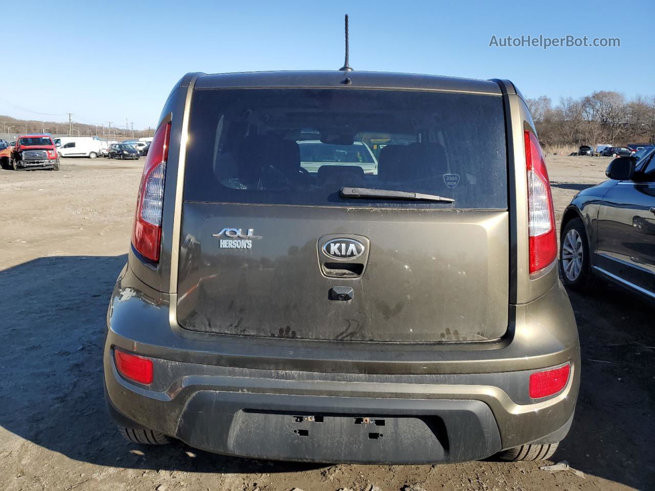 2013 Kia Soul + Green vin: KNDJT2A62D7524502