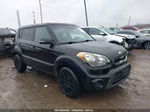 2013 Kia Soul + Black vin: KNDJT2A62D7564062