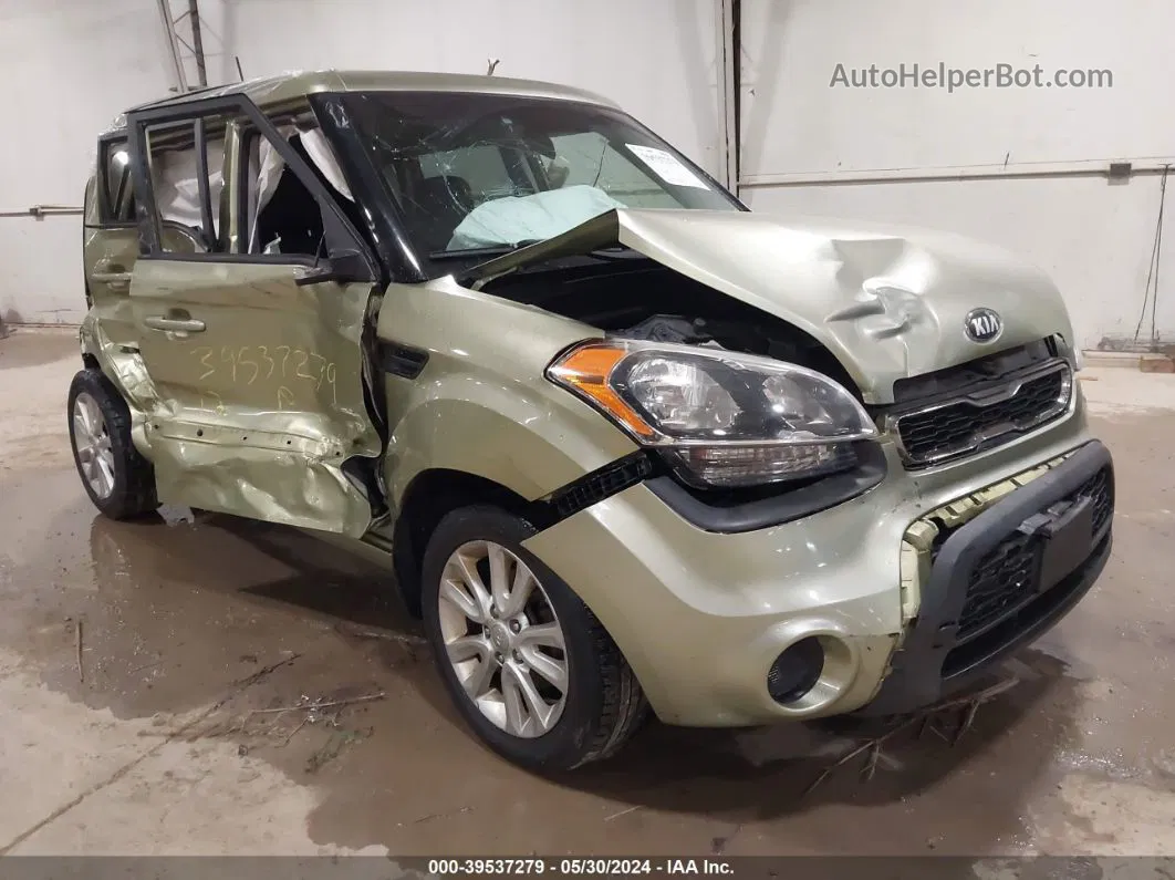 2013 Kia Soul + Green vin: KNDJT2A62D7624700