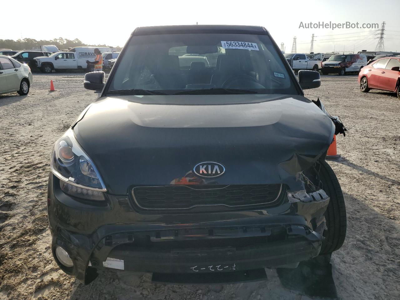 2013 Kia Soul + Black vin: KNDJT2A62D7767016