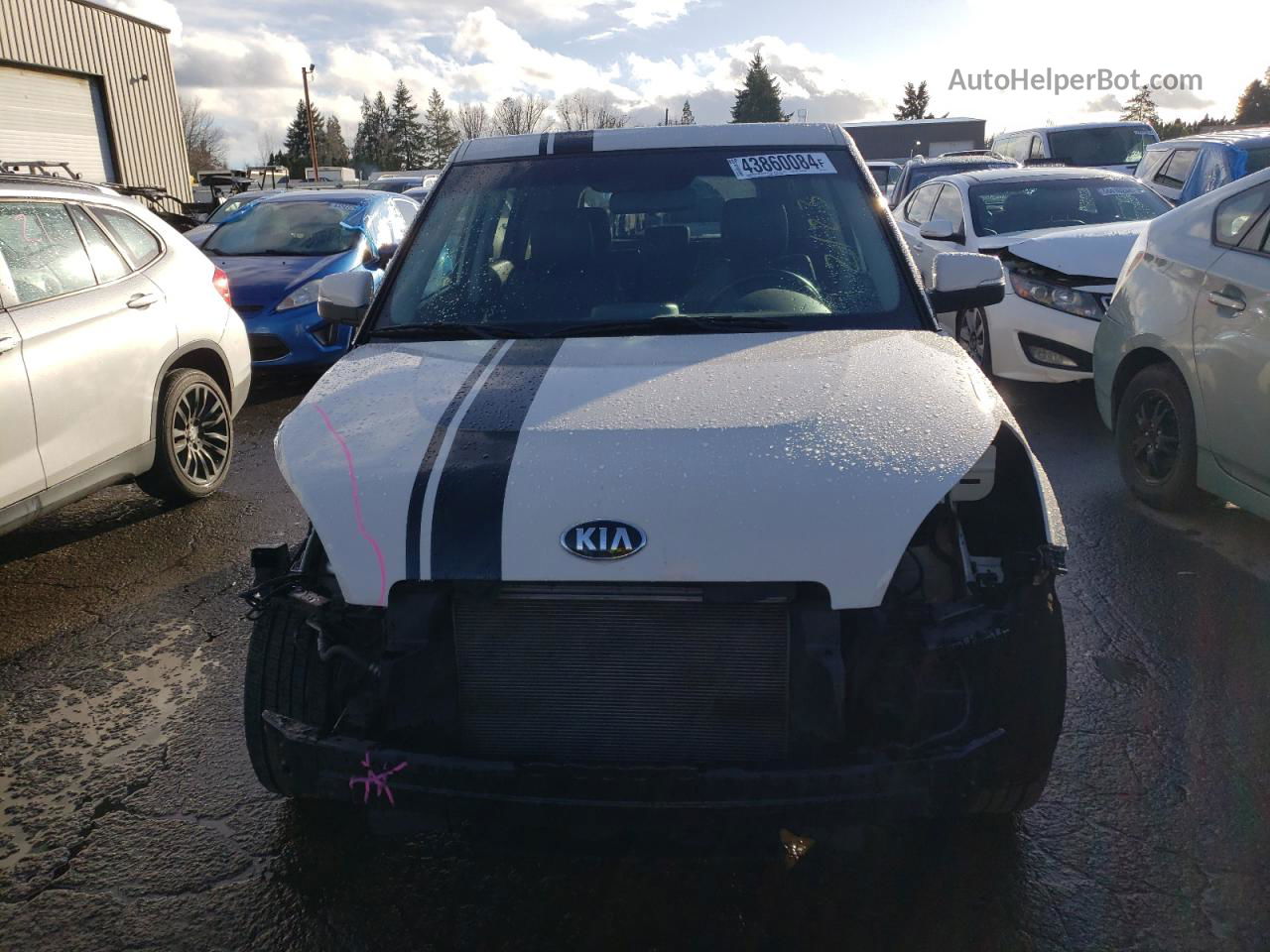 2013 Kia Soul + White vin: KNDJT2A62D7772779