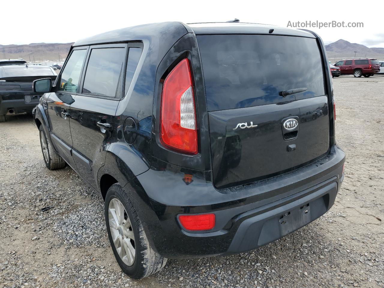 2012 Kia Soul + Black vin: KNDJT2A63C7366511