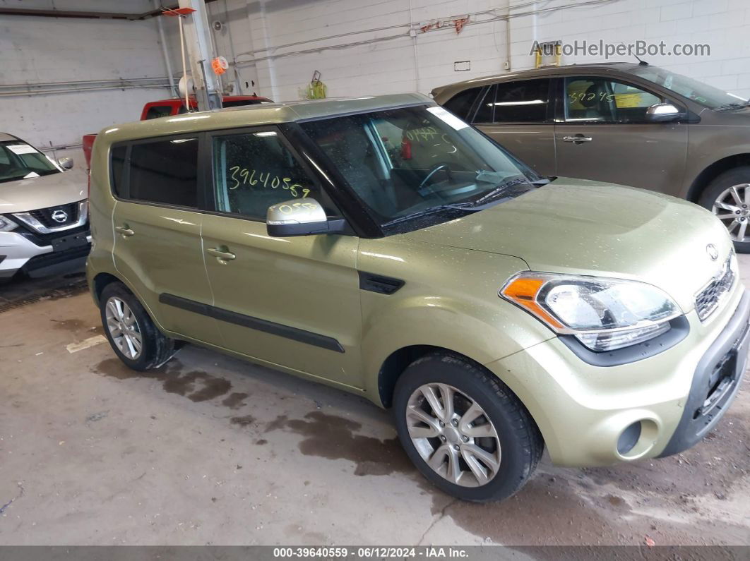 2013 Kia Soul + Green vin: KNDJT2A63D7487816