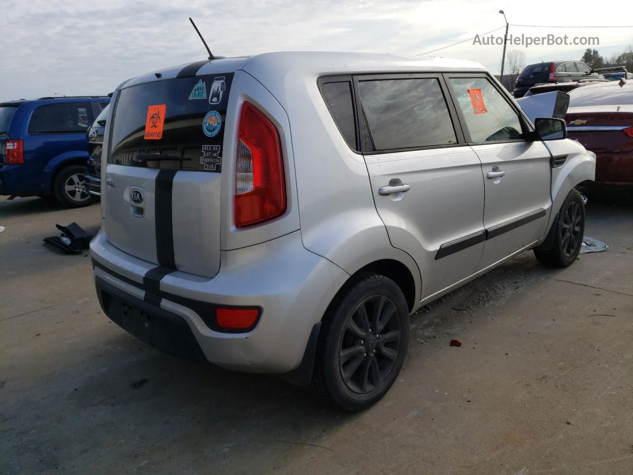 2013 Kia Soul + Silver vin: KNDJT2A63D7550851