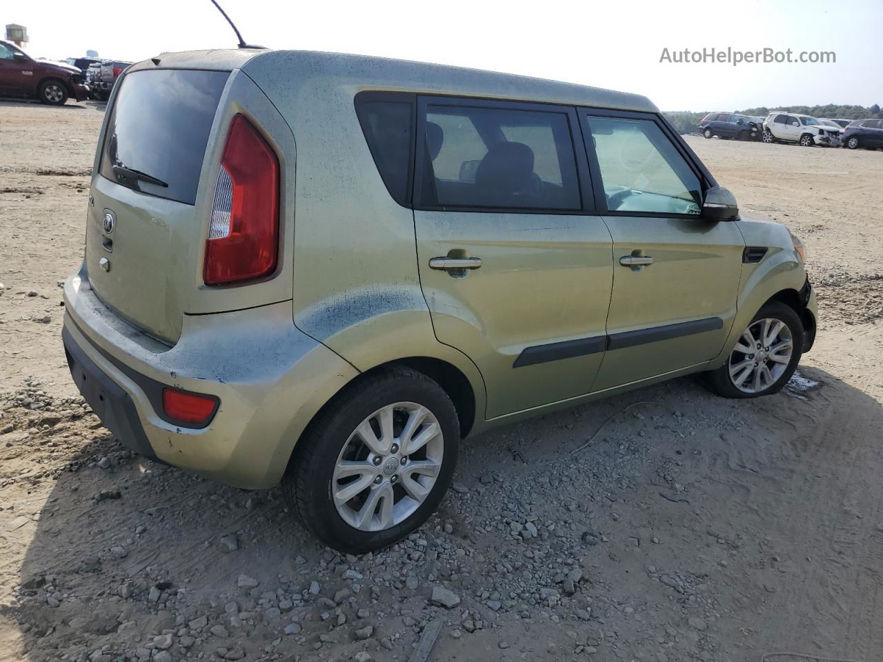 2013 Kia Soul + Green vin: KNDJT2A63D7566905