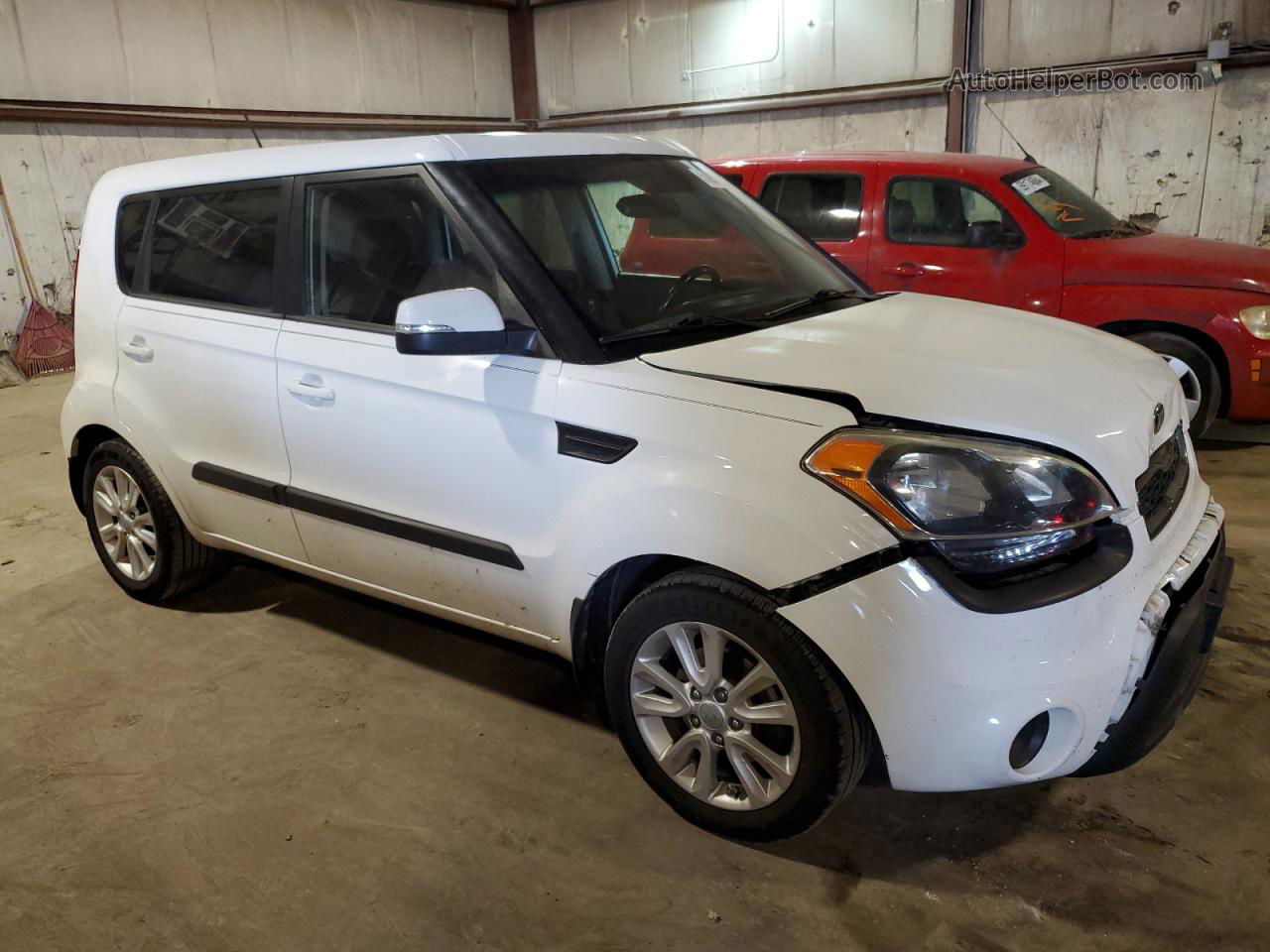 2013 Kia Soul + White vin: KNDJT2A63D7770152